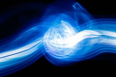 Ses dalgaları karanlıkta karanlıkta