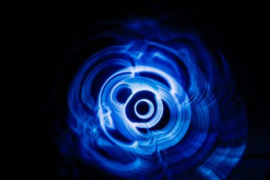 Karanlıktaki ses dalgaları