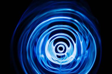 Karanlıktaki ses dalgaları