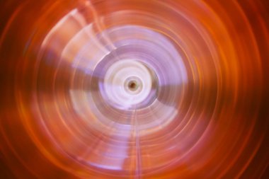 # Karanlıktaki ses dalgaları #