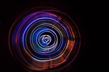 # Karanlıktaki ses dalgaları #