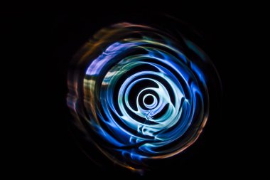 # Karanlıktaki ses dalgaları #