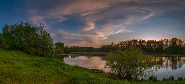Frühlingsabendlandschaft Nach Einem Sonnenuntergang Ein Schöner Panoramablick Von Der Hohen — Stockfoto