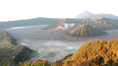 Sunrise, Doğu Java, Endonezya landscapev sırasında Mount Bromo yanardağ