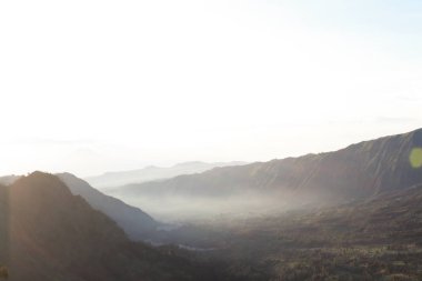Güneş ışığı Cemoro lawang köyü Bromo, mount Bromo tengger semeru ulusal park, Endonezya