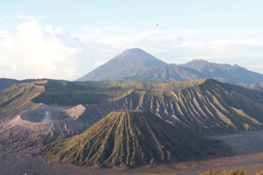 Bromo dağ manzaralı, Bromo Tengger Semeru Milli Parkı, Doğu Java, Endonezya Penanjakan açısından bir aktif yanardağ olduğunu