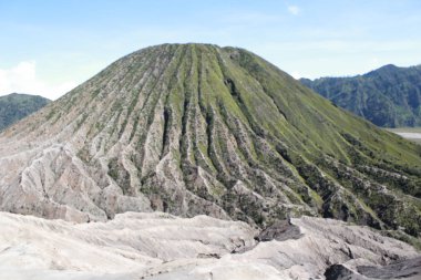 Kawah Bromo, Mount Bromo bir aktif yanardağ ve Doğu Java, Endonezya Tengger massif parçası olduğunu