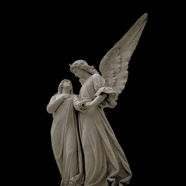 アンティークの中世墓地天使像 — ストック写真