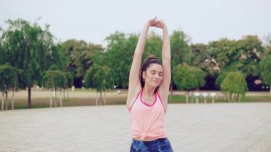 runner 4 k video spor eğitim önce ısınma kadın uygun