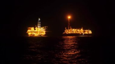 Petrol platformu Rig yakın Fpso tanker gemi.
