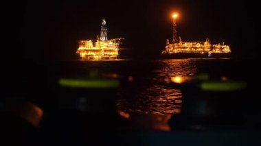 Petrol platformu Rig yakın Fpso tanker gemi.