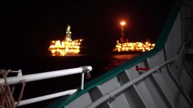 Petrol platformu Rig yakın Fpso tanker gemi.