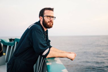 Deniz gemi veya gemi güverte güverte subayı