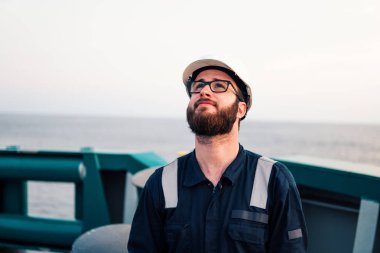 Deniz gemi veya gemi güverte güverte subayı