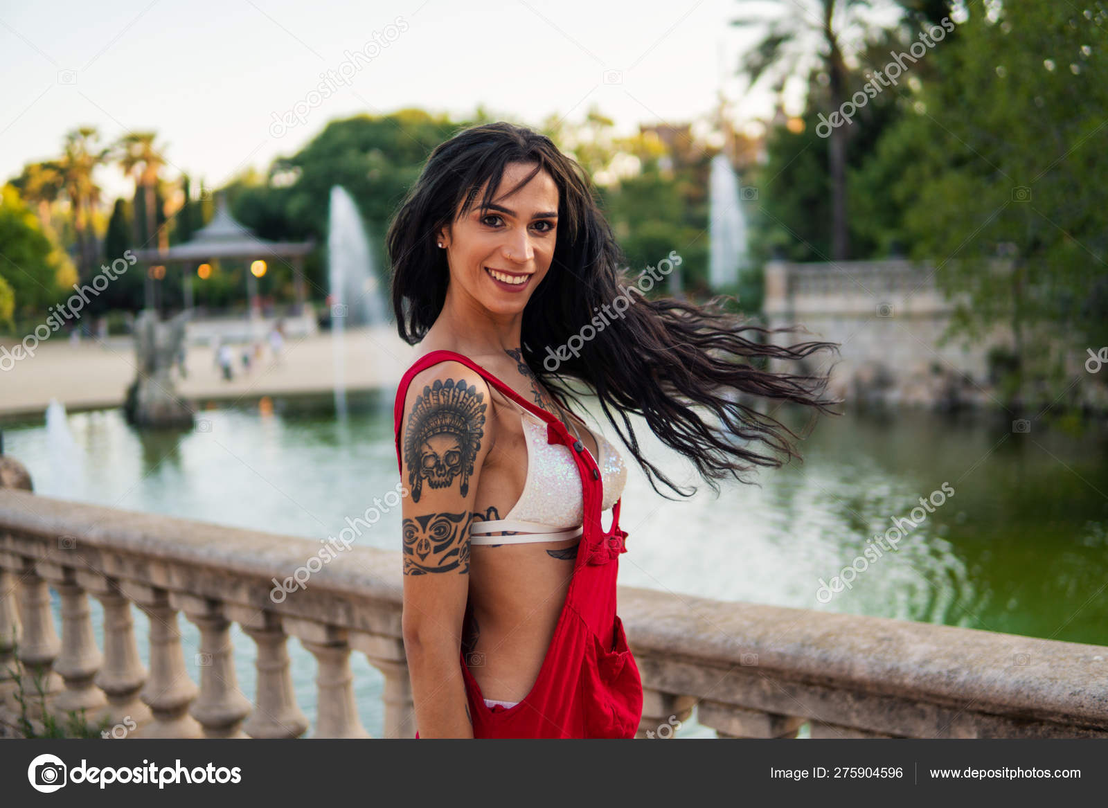 Секс Лела Жұлдыз Ол жалайды, ал ол оны жалайды