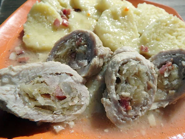 Rotoli Carne Con Pancetta Cavolo Gnocchi Patate — Foto Stock