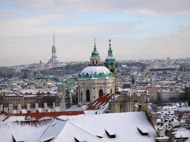 Görünüm yüz kuleler kış Prag, Çek Cumhuriyeti,