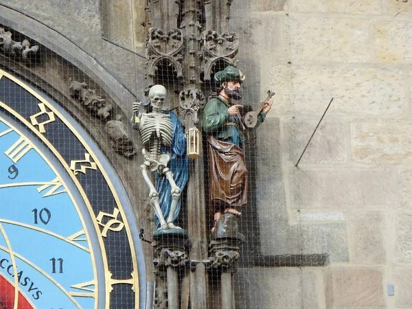 プラハの古い町市庁舎を表示から旧市街広場 チェコ共和国 プラハ天文時計 プラハ Orloj ストック画像