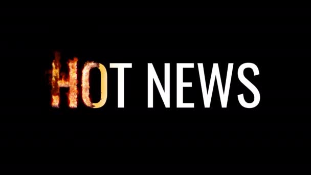 Hořící text HOT NEWS. Animovaný oheň a kouř. Zahrnutý alfa kanál — Stock video