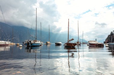 Avrupa. İtalya. Yaz. Seyahat için güzel bir yer.