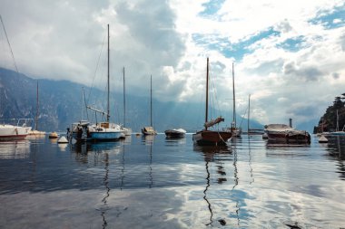 Avrupa. İtalya. Yaz. Seyahat için güzel bir yer.