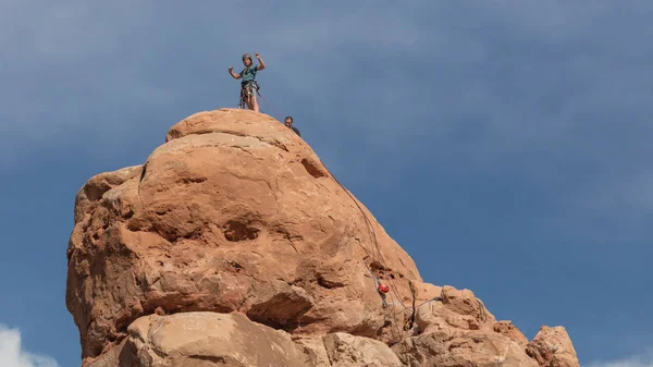 Escalade Grande Échelle Hibou Rocher Dans Parc National Des Arches — Photo