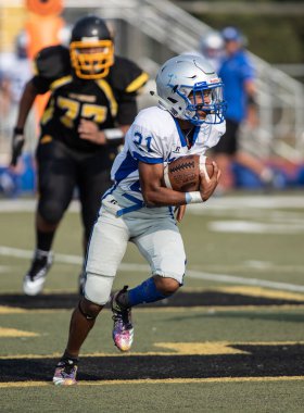 Mcqueen lise vs kurumsal Redding, California ile futbol eylem. 24 Ağustos 2018