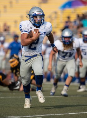 Mcqueen lise vs kurumsal Redding, California ile futbol eylem. 24 Ağustos 2018