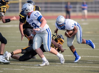 Mcqueen lise vs kurumsal Redding, California ile futbol eylem. 24 Ağustos 2018