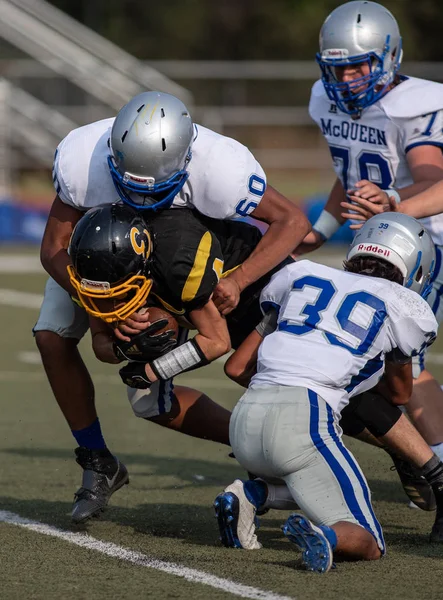 Mcqueen lise vs kurumsal Redding, California ile futbol eylem. 24 Ağustos 2018