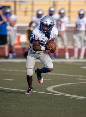 Mcqueen lise vs kurumsal Redding, California ile futbol eylem. 24 Ağustos 2018