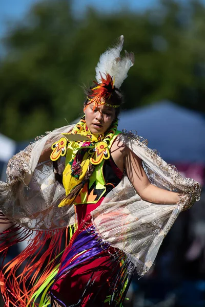 Participantes Dançando Estilo Nativo Americano Stillwater Pow Wow Anderson Califórnia — Fotografia de Stock