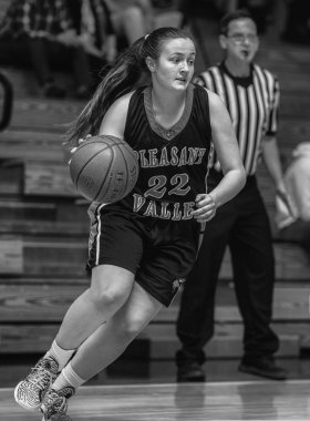 Pleasant Valley vs Foothill Lisesi okul kızlar Palo Cedro, California ile basketbol eylem. 1/23/2019