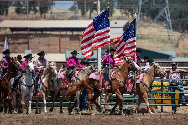 Junior Rodeo Deltagare Uppträda Cottonwood Rodeo Norra Kalifornien Maj 2019 Royaltyfria Stockfoton