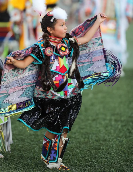 Américains Perles Danser Danser Sur Terrain Foire Plumes Idaho Indiens — Photo