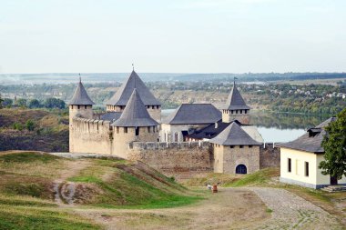 Ortaçağ Kalesi Hotin kentin Batı Ukrayna. Ukrayna'nın yedi harikasından biri.