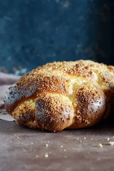 Challah Hala Traditional Jewish Sweet Fresh Sabbath Bread Loaf Fresh — Stock Photo, Image