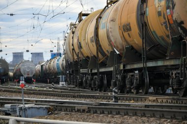 Moskova, Rusya. 2 Mayıs 2020. Moskova, Rusya 'da petrollü tren vagonları.