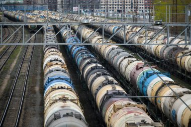 Moskova, Rusya. 2 Mayıs 2020. Moskova, Rusya 'da petrollü tren vagonları.