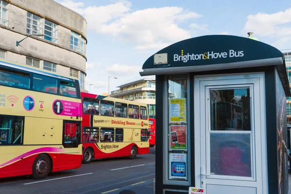 Brighton Inglaterra Octubre 2018 Parada Autobús Autobús Dos Pisos Tráfico — Foto de Stock