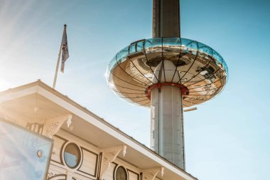 Brighon, İngiltere-6 Ekim, 2018: British Airways i360 manzarası kule Dünyanın en yüksek Brighton Pier dünyada var. Cam pod ve gezi cazibe Brighton Pier, İngiltere için kule