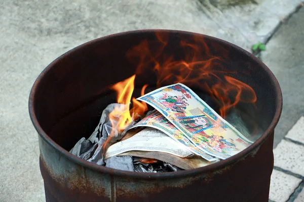 Burning Silver Gold Fake Money Paper Chineses Dead People Ancestors — Stock Photo, Image