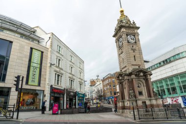 Brighton, İngiltere-18 Ekim 2018: Saat Kulesi 1888 'de Kraliçe Victoria' nın Altın Yıldönümü için inşa edilen Brighton 'un merkezinde ücretsiz olarak duran Jübile Saat Kulesi olarak adlandırıldı..