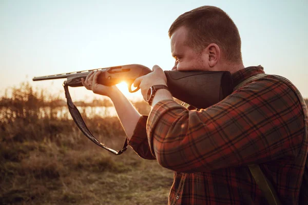 Young Irish Looking Man Reed Backpack Ammunition Belt Hunting Countryside — Stock Photo, Image