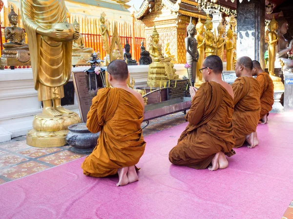 Wat Phrathat Doi Chiang Mai, Tayland Suthep tapınakta 2018 olabilir