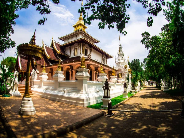 Архитектура Ват Дара Пиром Ланна Чианг Таиланд — стоковое фото