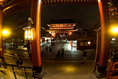 Sensoji Tapınağı veya Asakusa Templetokyo, Japonya gece zaman. Eylül 22, 2018.