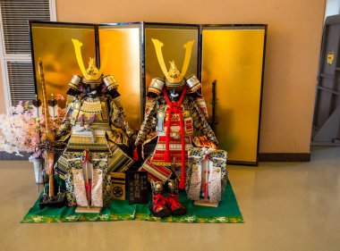 Samuray kask samuray kostüm Japonya savaşçı geleneksel kültür Fujisan Dünya Mirası Merkezi, Kawaguchiko, Japonya - Eylül 2018.