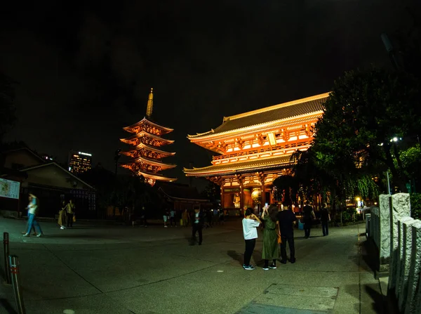 Sensoji Tapınağı veya Asakusa Templetokyo, Japonya gece zaman. Eylül 22, 2018.