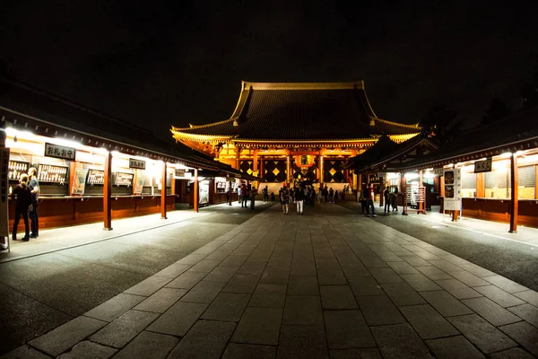 Sensoji Tapınağı veya Asakusa Templetokyo, Japonya gece zaman. Eylül 22, 2018.